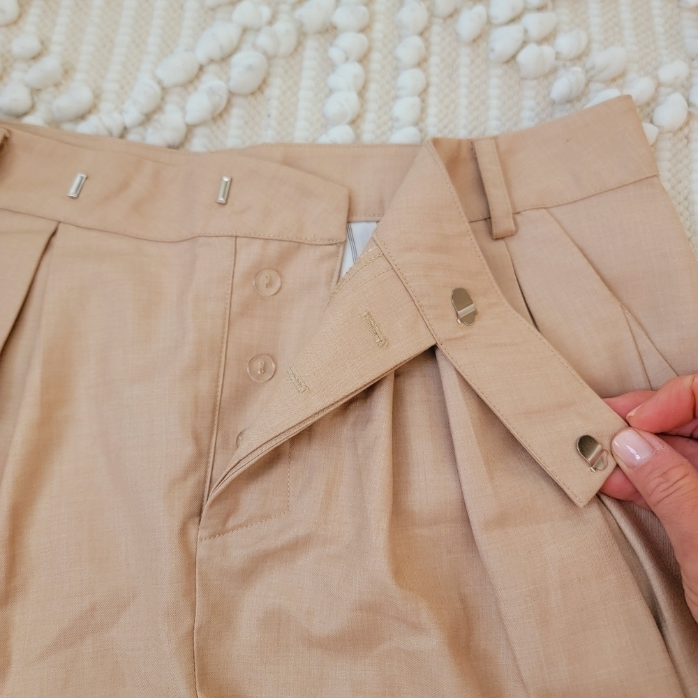 Aryn K. Paper Bag Shorts M - Picture 7 of 9